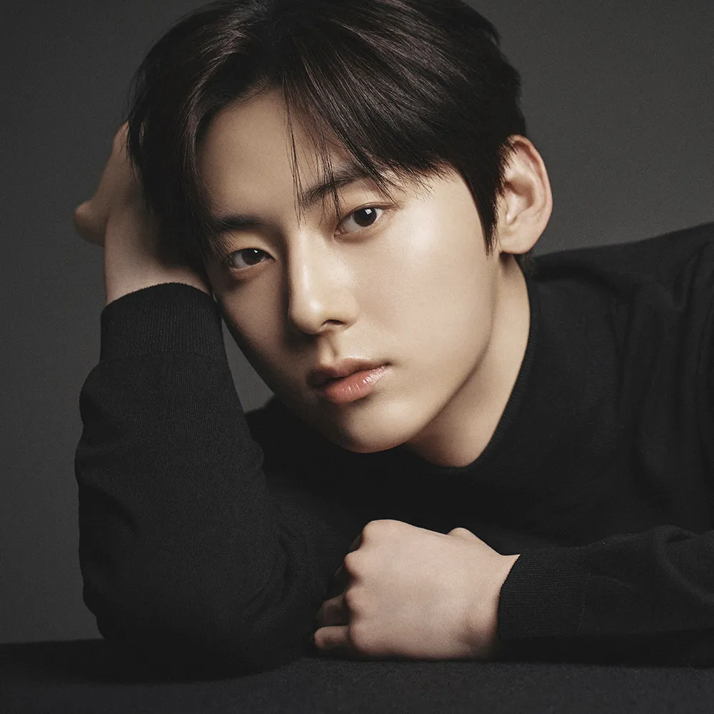 HWANG MIN HYUN 아티스트 프로필 이미지